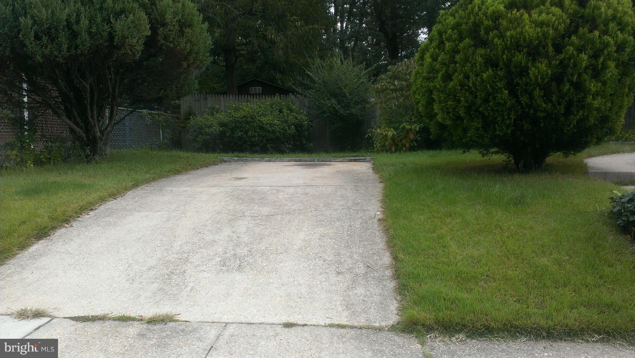 8601 11th Avenue Silver Spring, MD 20903 - Photo 6 of 16 Two car parking space