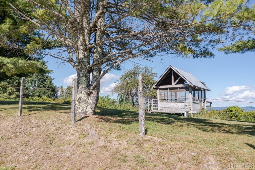 6108 Big Ridge Road Glenville, NC 28736 - Photo 6 of 27 Gallery Image 6