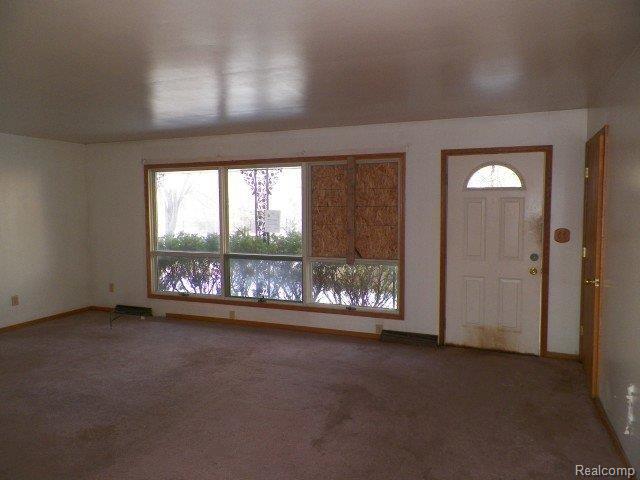 3351 Swaffer Road Millington, MI 48746 - Photo 7 of 25 262-158040 - Living Room.JPG