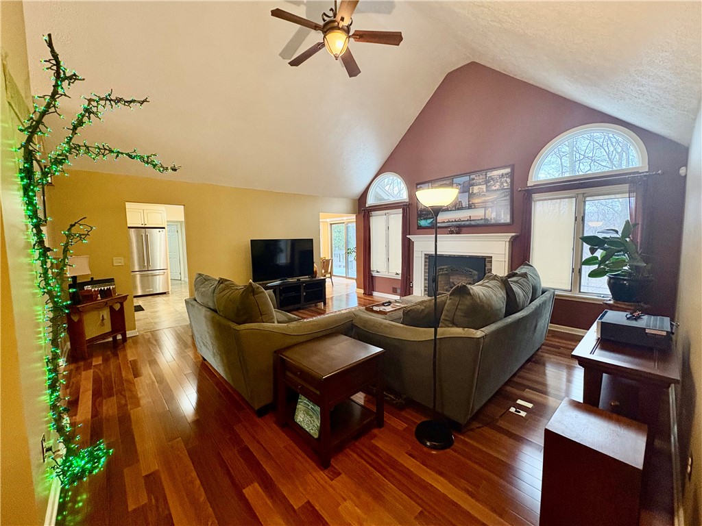 15 Shingle Mill Road Irondequoit, NY 14609 - Photo 10 of 47