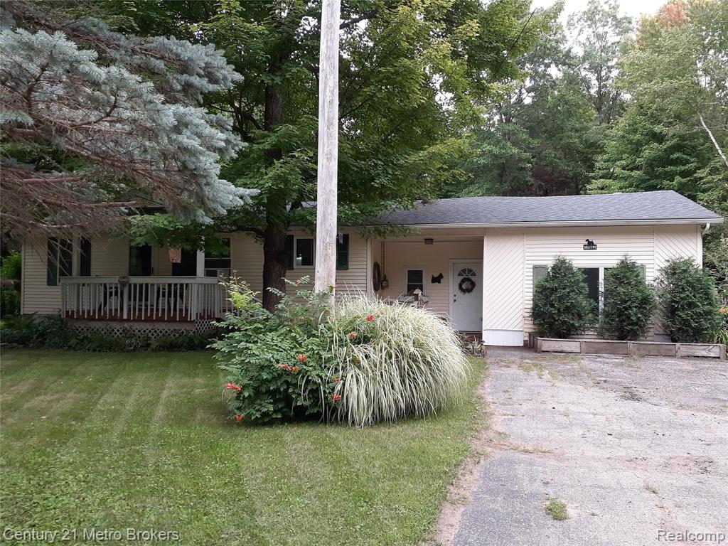 11082 Duffield Road Montrose, MI 48457 - Photo 1 of 37