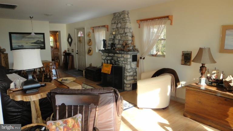 1348 Carpenters Point Road Perryville, MD 21903 - Photo 17 of 30 Living Room