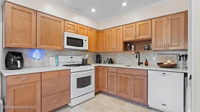 $189,900 | 913 South Colonial Court, Unit B, Indian Harbour Beach, FL 32937