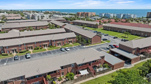 $189,900 | 913 South Colonial Court, Unit B, Indian Harbour Beach, FL 32937