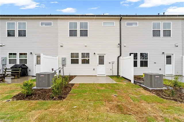 $1,995 | 847 Falls Grove Trail, High Point, NC 27265