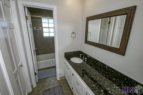 $624,900 | 9302 Hilltrace Avenue, Baton Rouge, LA 70809