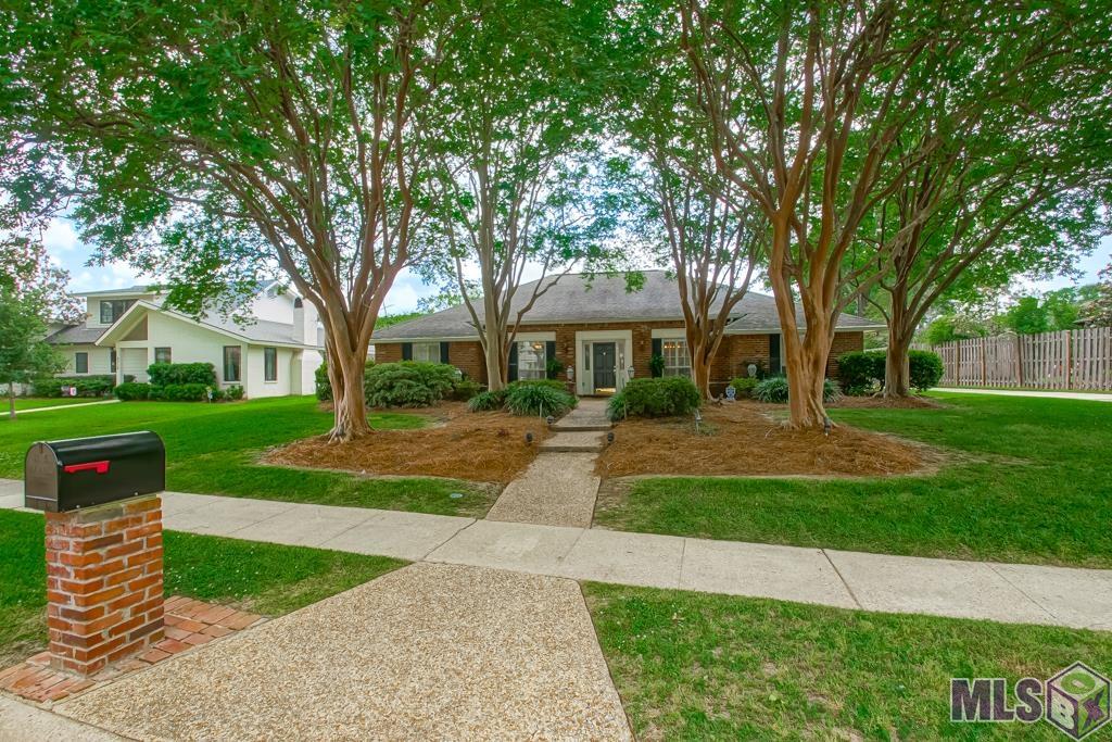 9302 Hilltrace Avenue Baton Rouge, LA 70809 - Photo 3 of 42