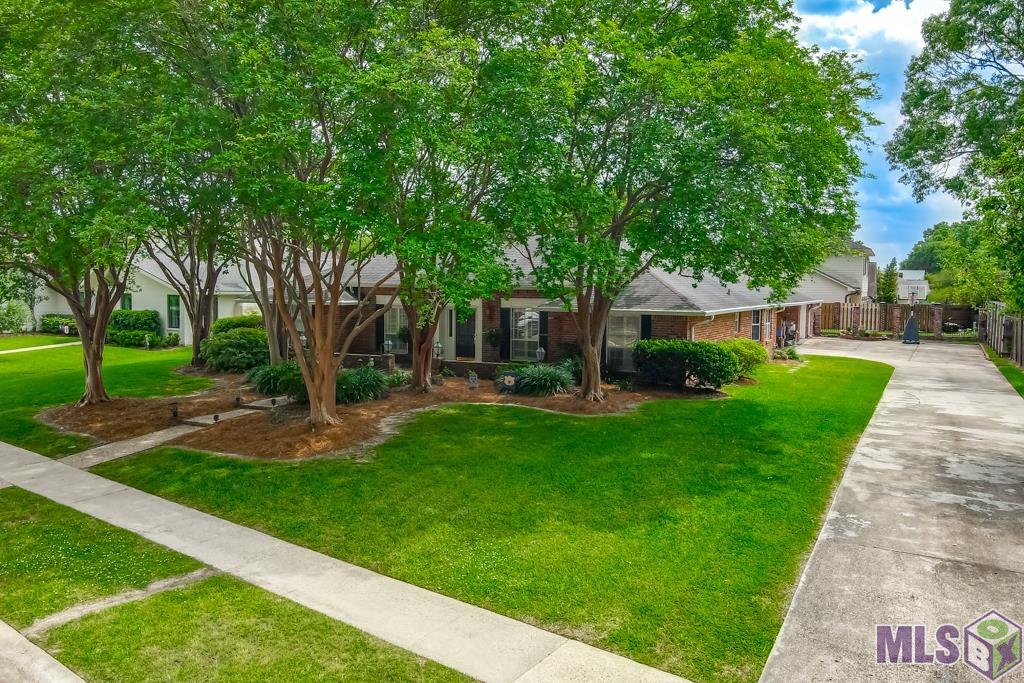 9302 Hilltrace Avenue Baton Rouge, LA 70809 - Photo 5 of 42
