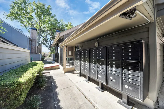 $117,000 | 6601 Sands Point Drive, Unit 47, Houston, TX 77074