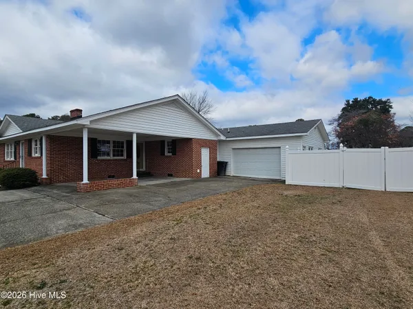 $298,000 | 309 Fairfax Street, Clinton, NC 28328