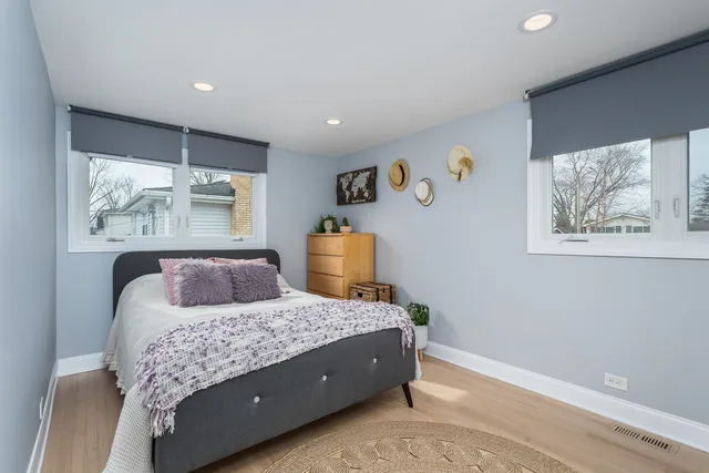 $3,500 | 2407 North Lafayette Street, Arlington Heights, IL 60004