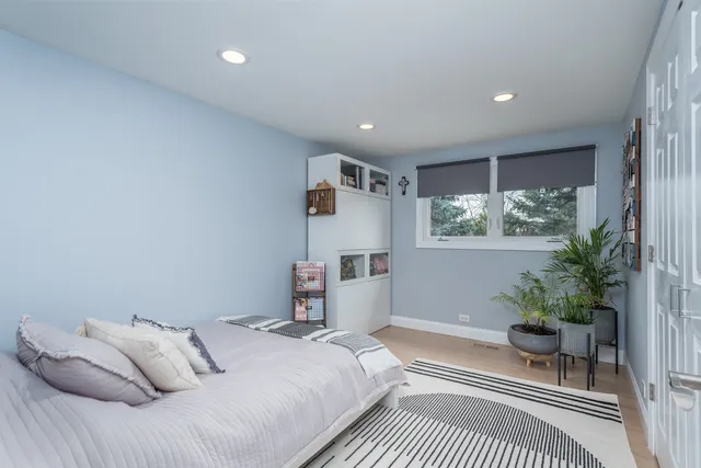 $3,500 | 2407 North Lafayette Street, Arlington Heights, IL 60004