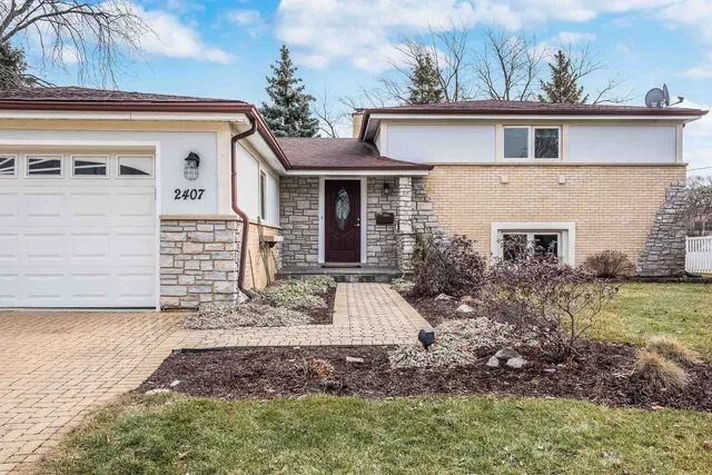 $3,500 | 2407 North Lafayette Street, Arlington Heights, IL 60004