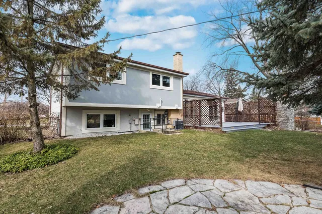 $3,500 | 2407 North Lafayette Street, Arlington Heights, IL 60004