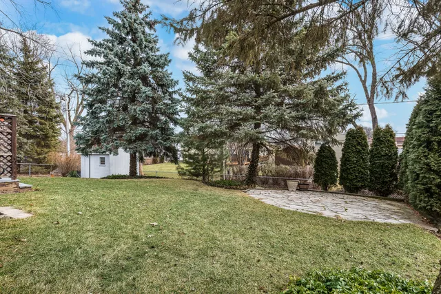 $3,500 | 2407 North Lafayette Street, Arlington Heights, IL 60004