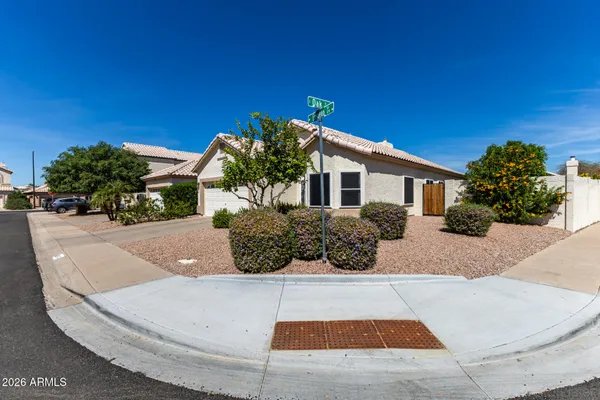 $537,500 | 240 West Ensueno Street, Gilbert, AZ 85233