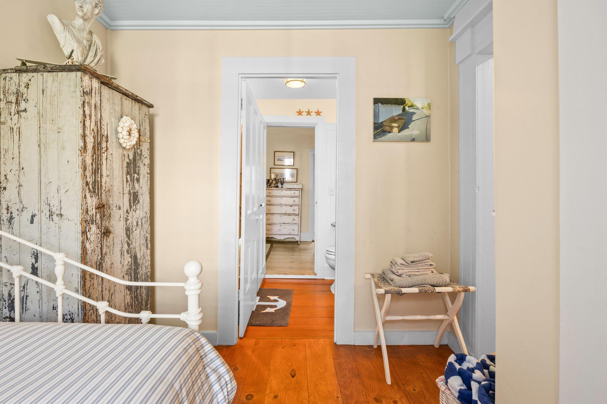 592 Commercial Street Provincetown, MA 02657 - Photo 19 of 72 19-web-or-mls-592-commercial-st