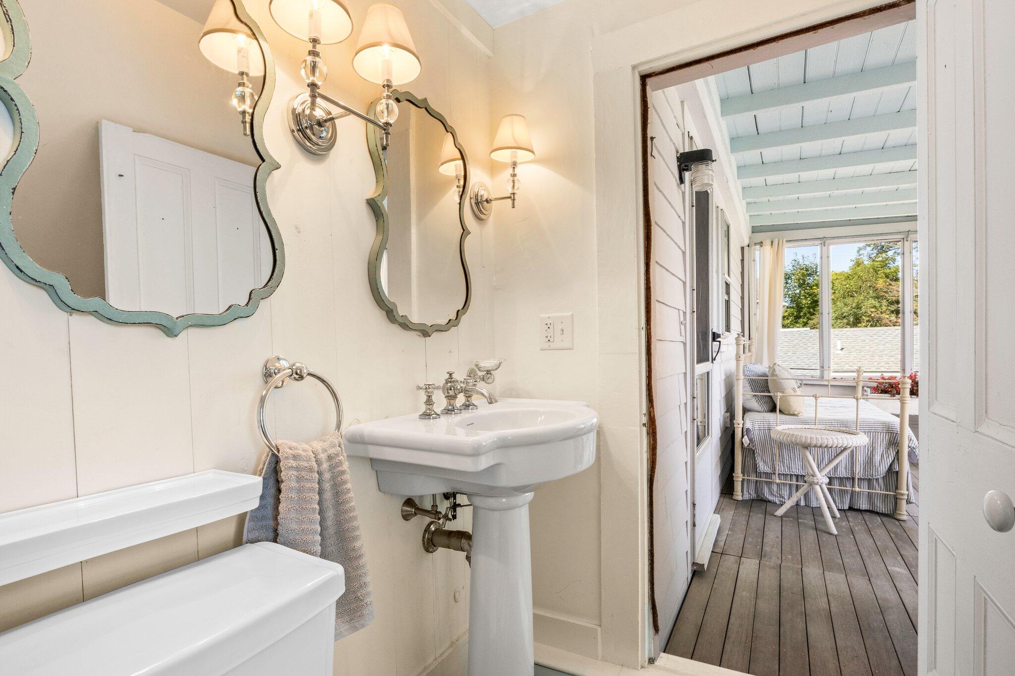 592 Commercial Street Provincetown, MA 02657 - Photo 33 of 72 31-web-or-mls-592-commercial-st