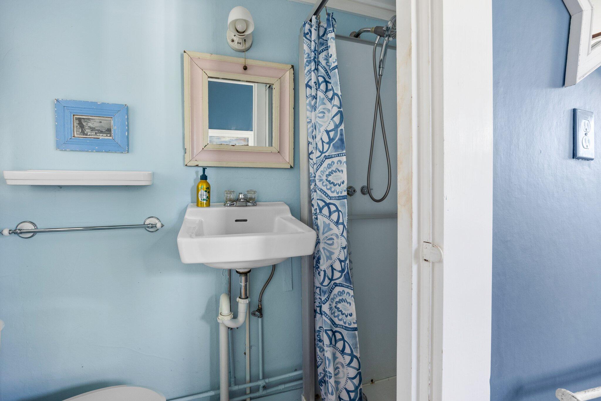 592 Commercial Street Provincetown, MA 02657 - Photo 38 of 72 36-web-or-mls-592-commercial-st