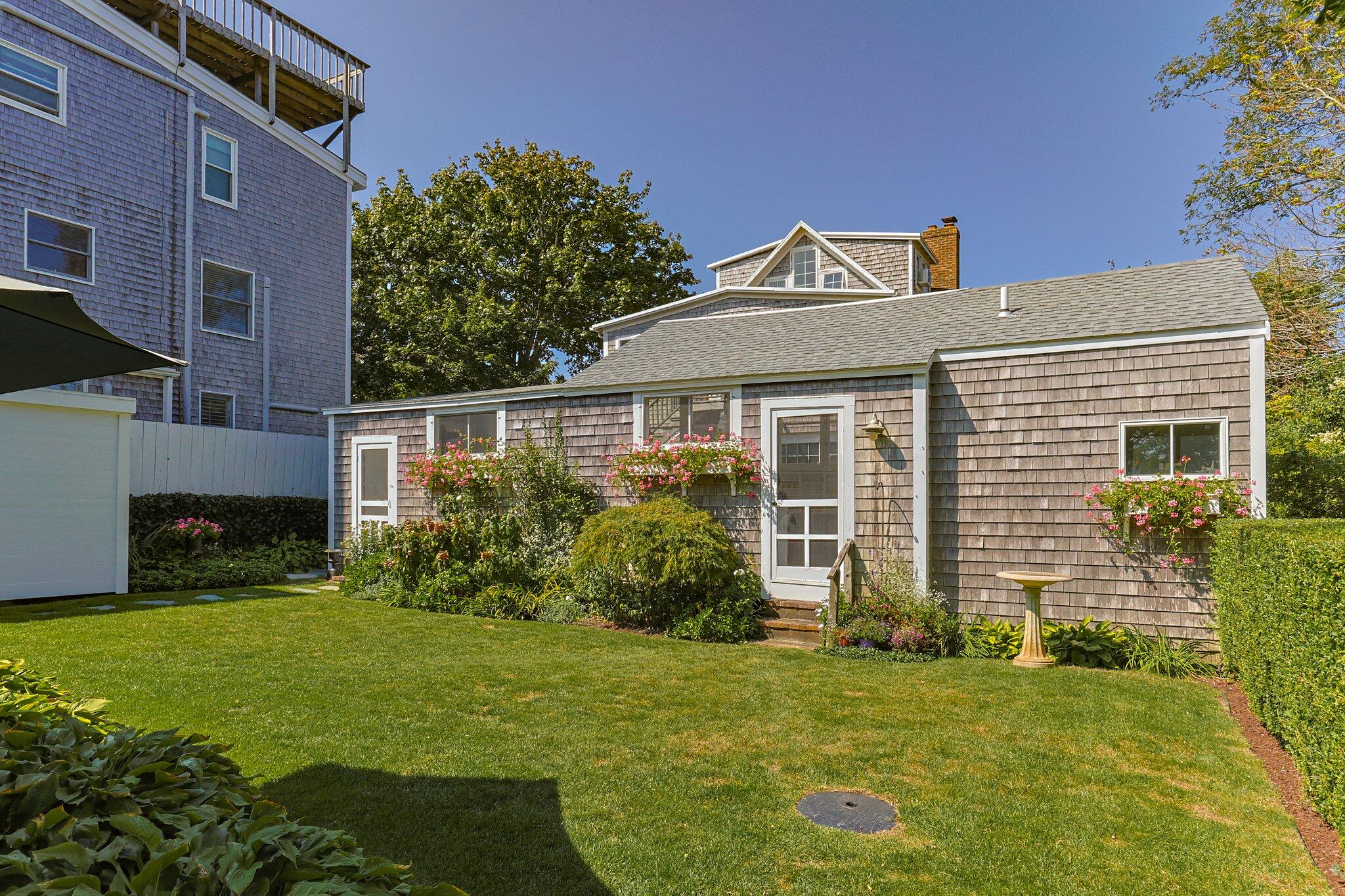 592 Commercial Street Provincetown, MA 02657 - Photo 39 of 72 52-web-or-mls-592-commercial-st