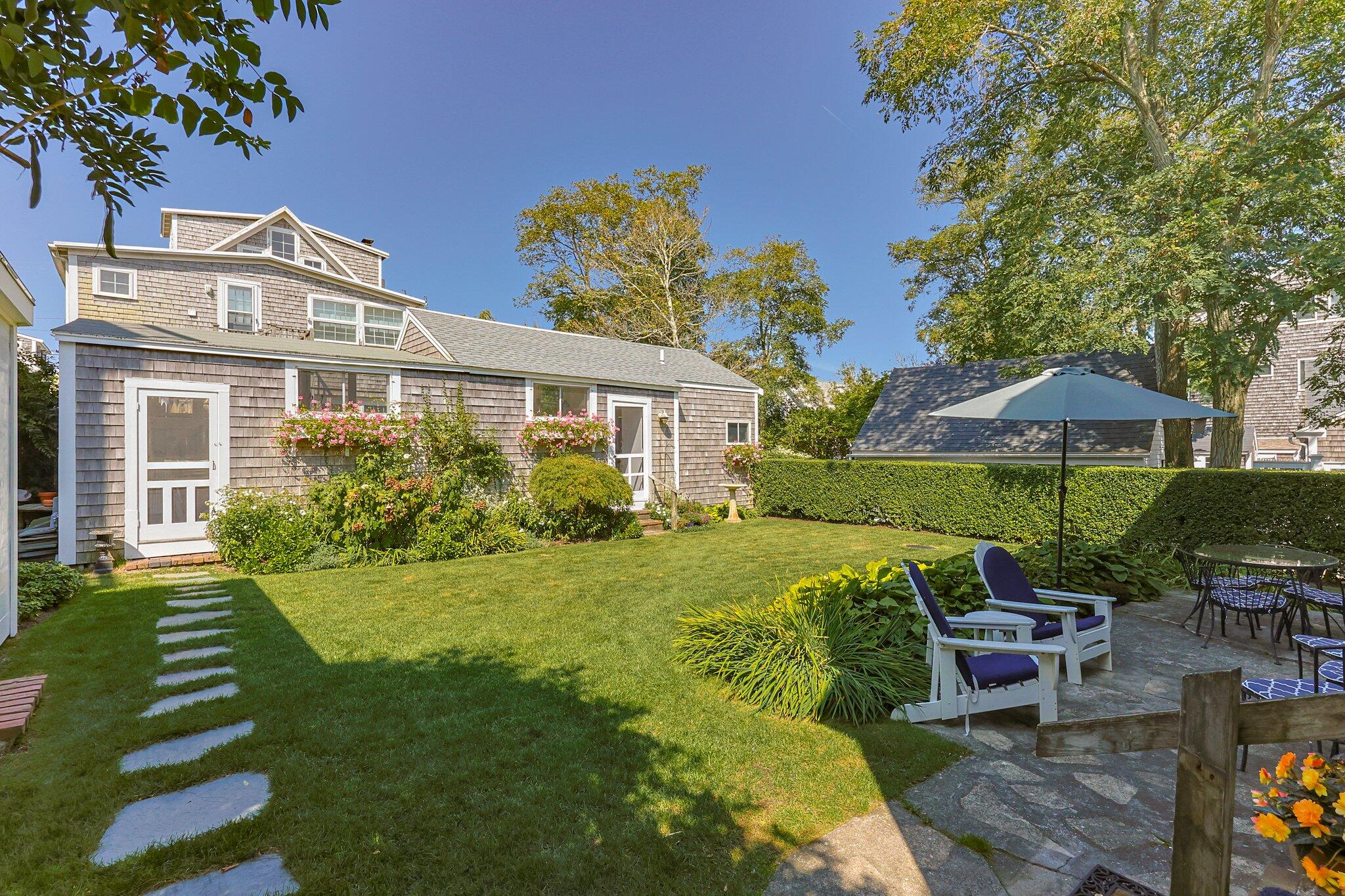 592 Commercial Street Provincetown, MA 02657 - Photo 54 of 72 54-web-or-mls-592-commercial-st