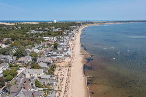 $3,250,000 | 592 Commercial Street, Provincetown, MA 02657