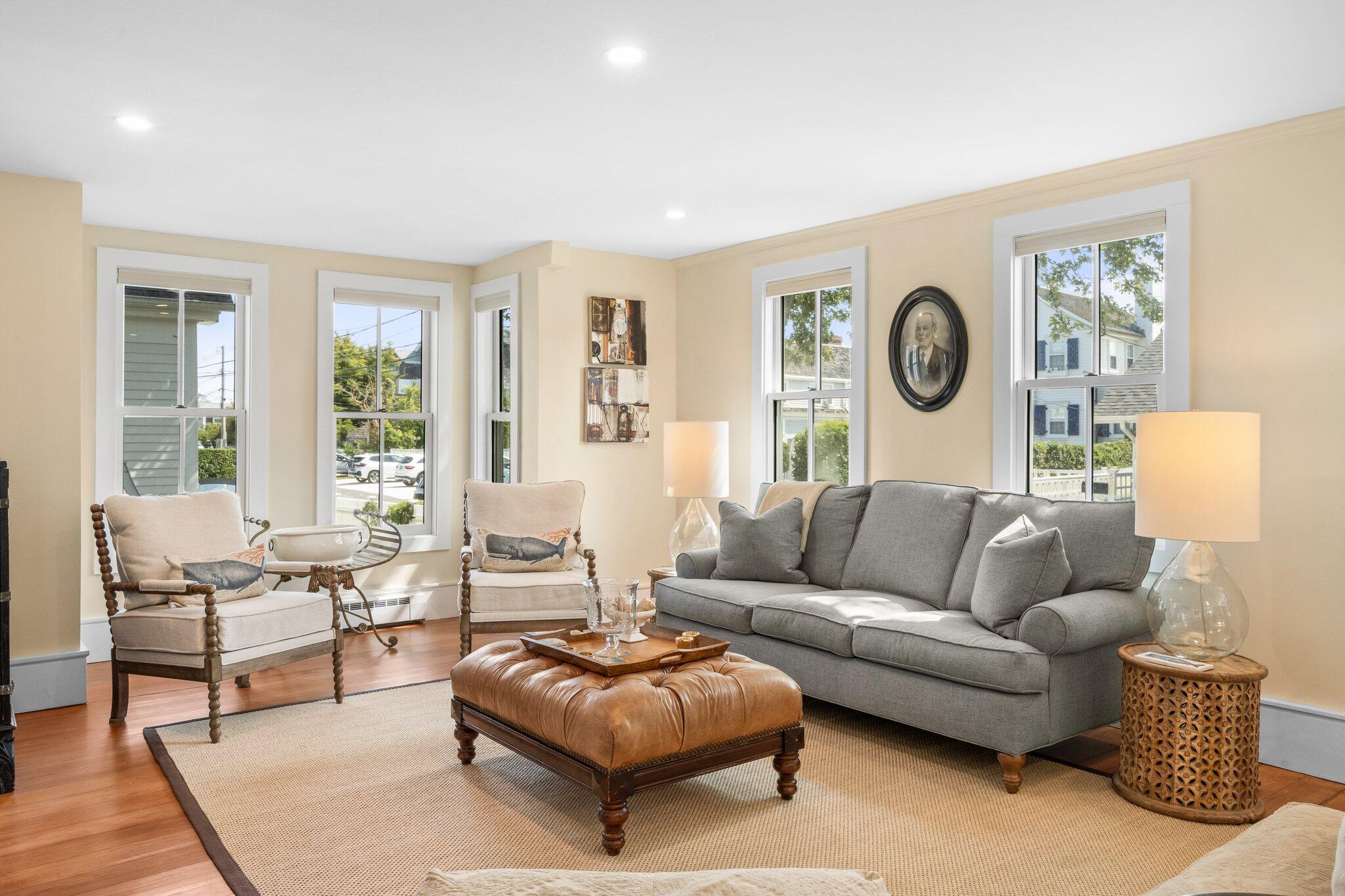 592 Commercial Street Provincetown, MA 02657 - Photo 8 of 72 8-web-or-mls-592-commercial-st