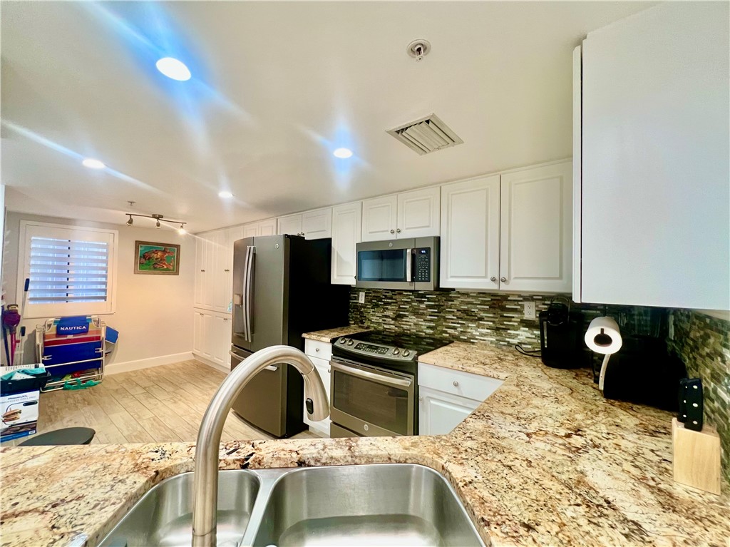 3880 North Hwy A1A, Unit 604 Hutchinson Island, FL 34949 - Photo 11 of 35