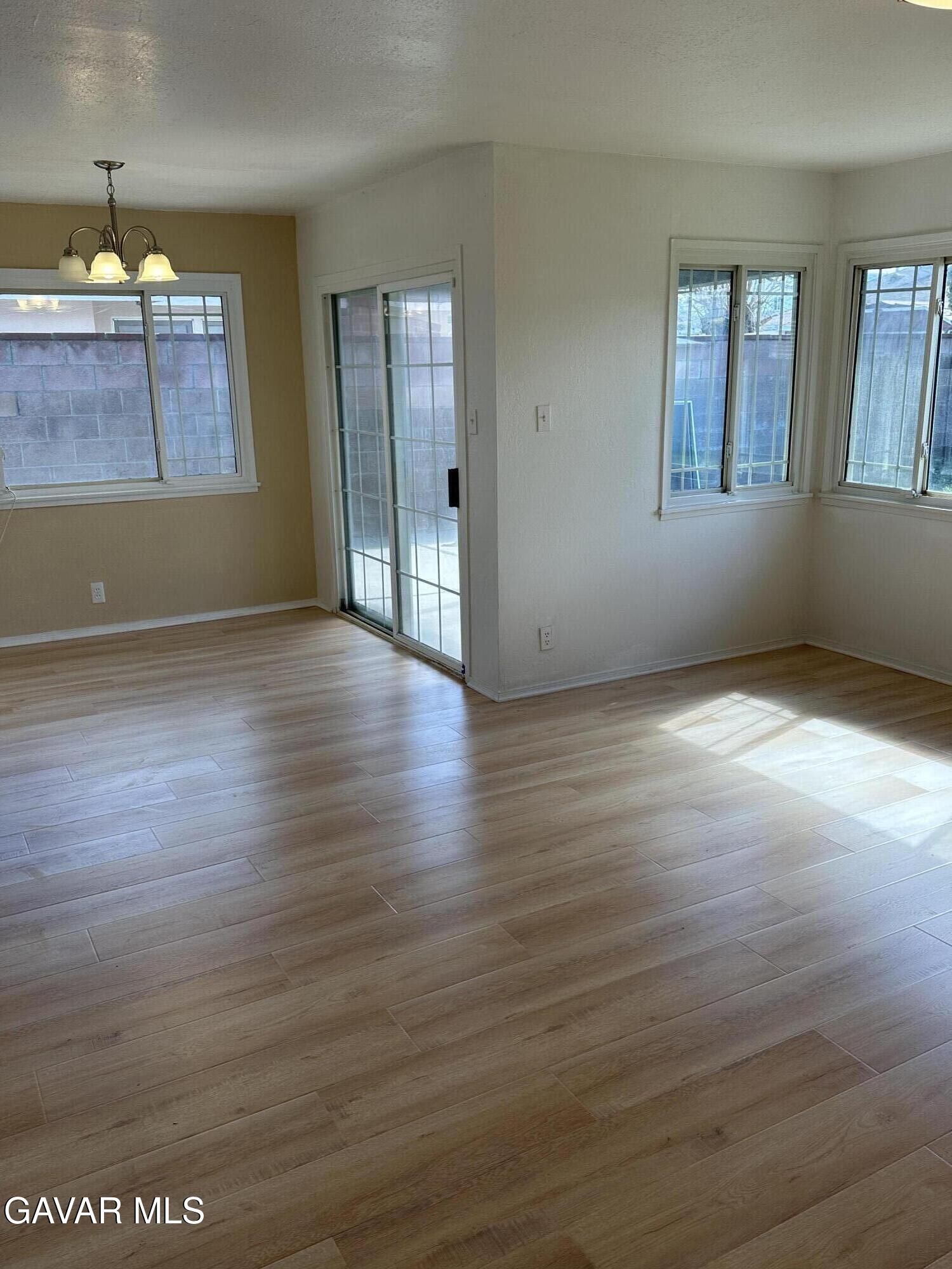 1380 Indian Sage Road Lancaster, CA 93534 - Photo 3 of 18 IMG_9153