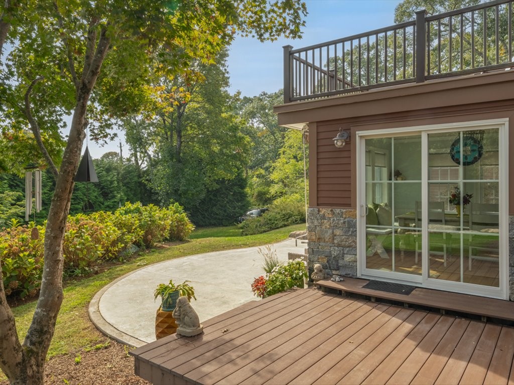 3 Rockridge Road Westerly, RI 02891 - Photo 6 of 33 Gallery Image 6