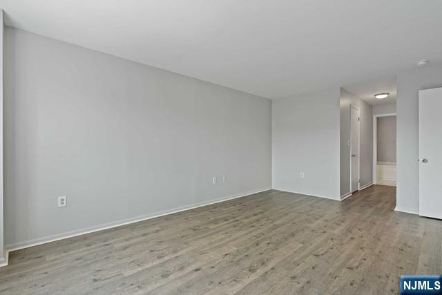 405 Williams Court, Unit 405 Edgewater, NJ 07020 - Photo 12 of 27