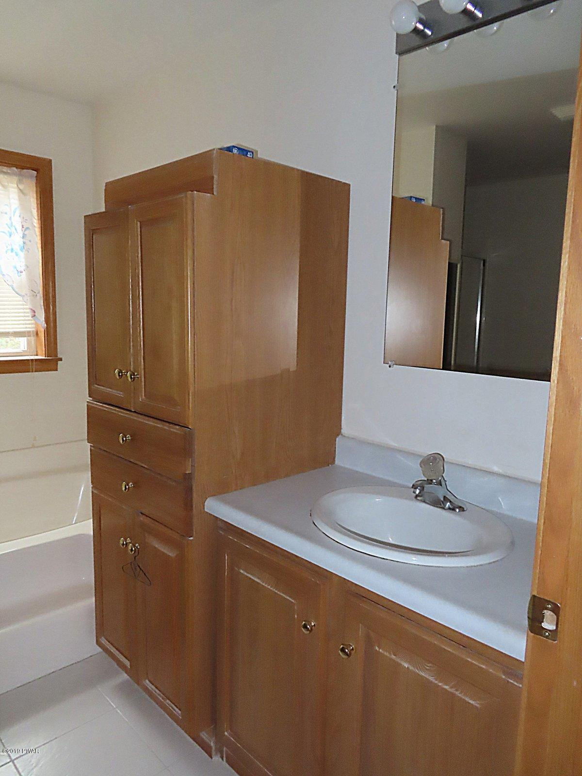 107 Entrance Road Tafton, PA 18464 - Photo 24 of 43 master bath