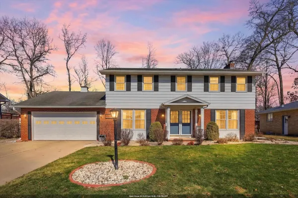 $335,000 | 1427 Springdale Lane, Green Bay, WI 54304