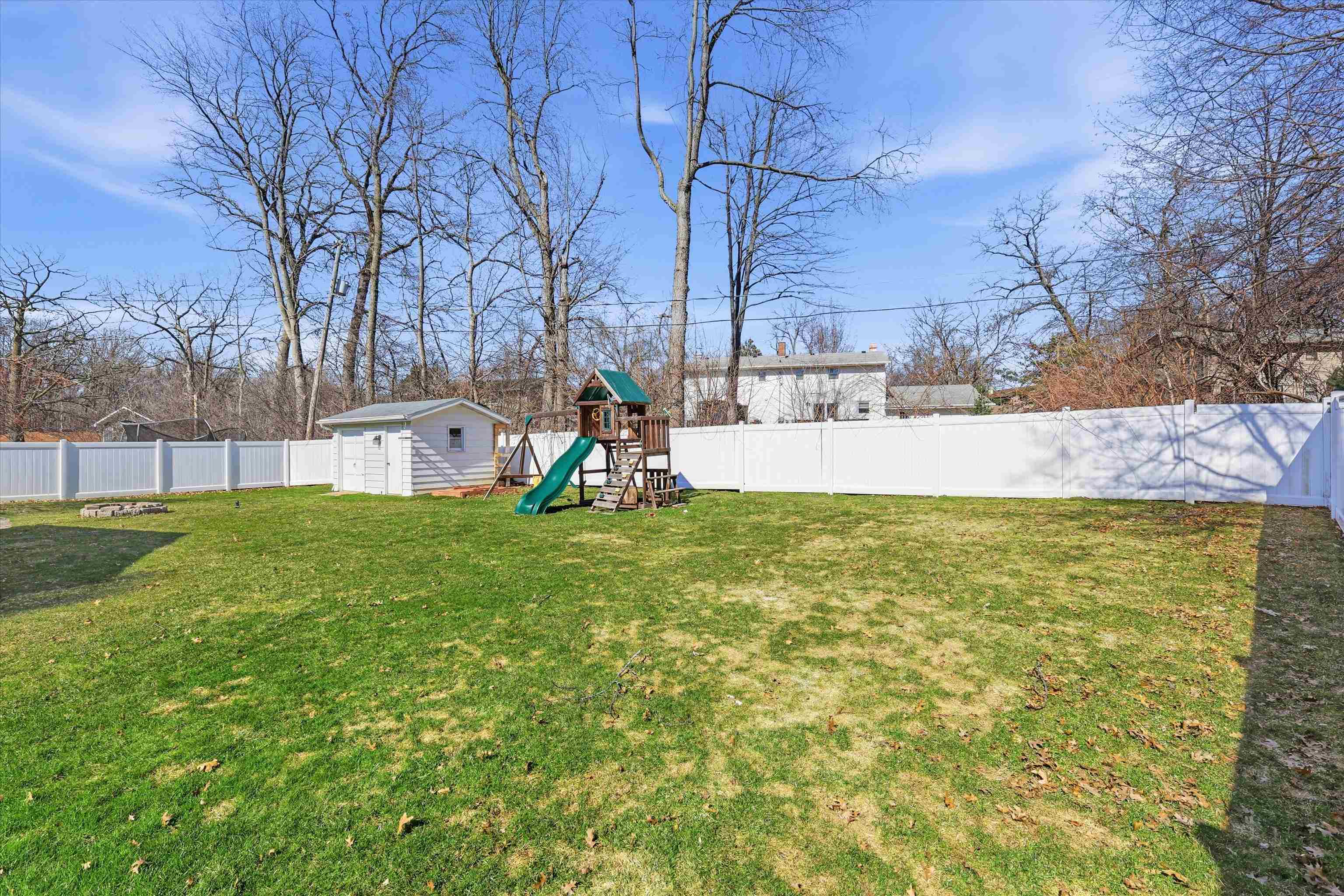 1427 Springdale Lane Green Bay, WI 54304 - Photo 30 of 31