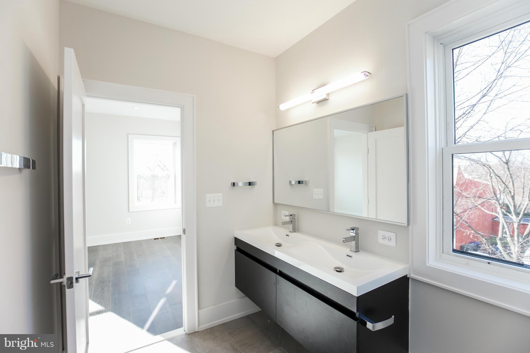 456 Randolph Street Northwest, Unit 1 Washington, DC 20011 - Photo 15 of 26 Interior (General)
