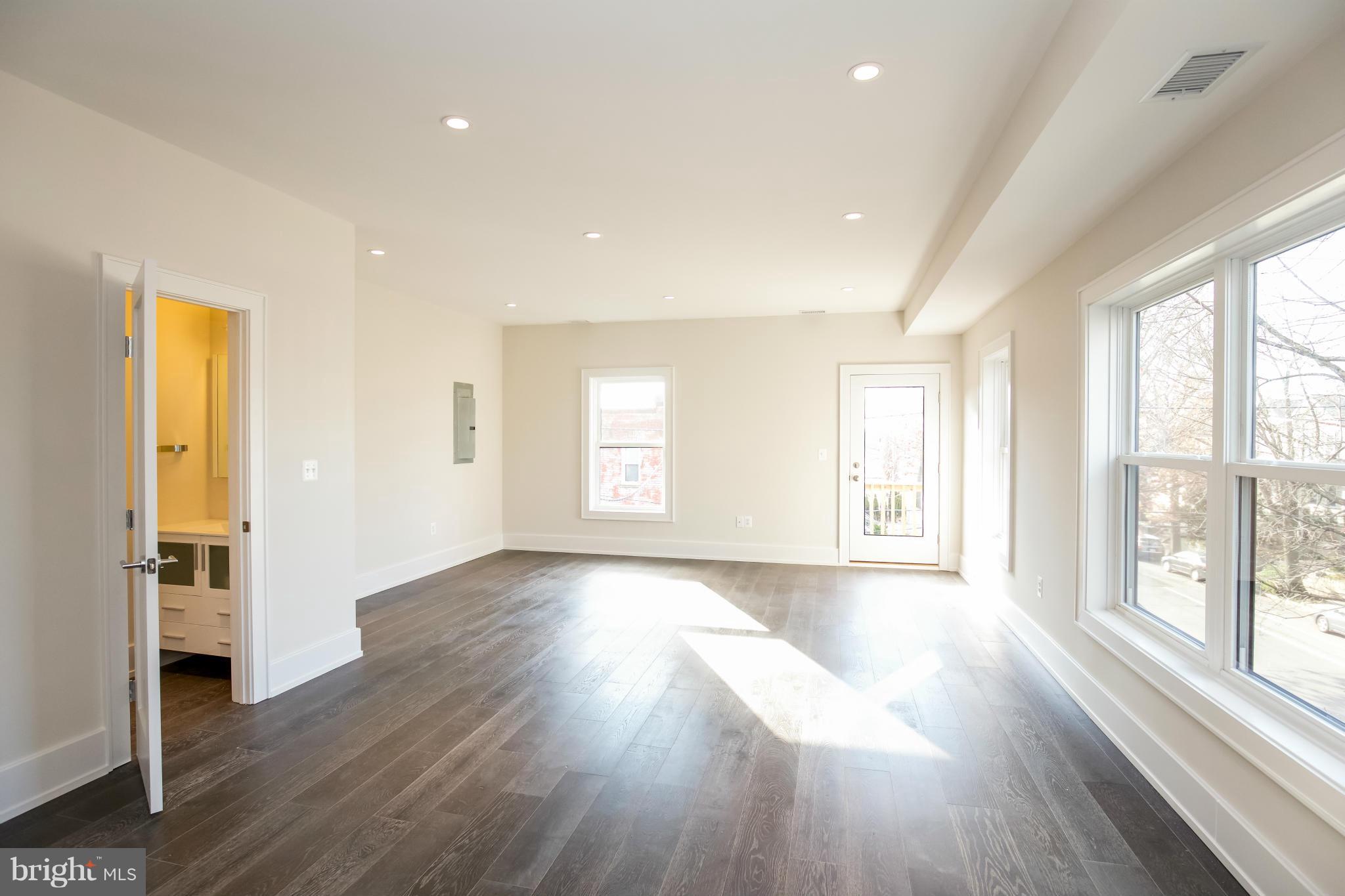 456 Randolph Street Northwest, Unit 1 Washington, DC 20011 - Photo 3 of 26 Interior (General)