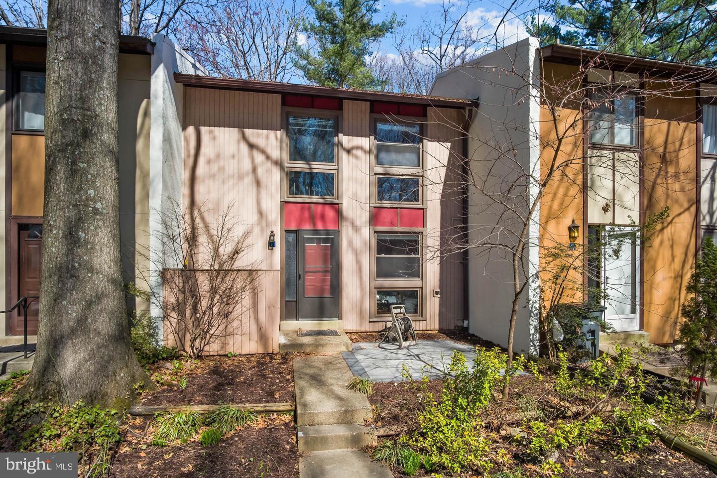 2394 Cloudcroft Square Reston, VA 20191 - Photo 1 of 31