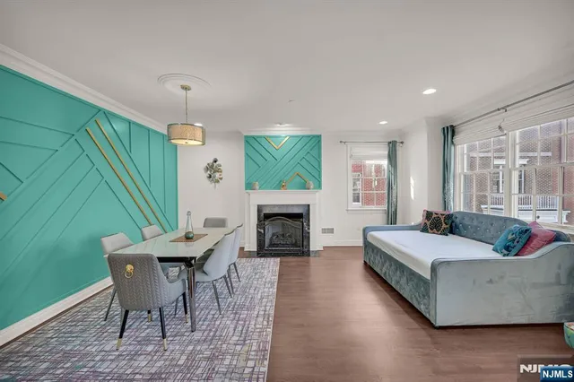 $1,200,000 | 6 Gable Walk, Livingston, NJ 07039