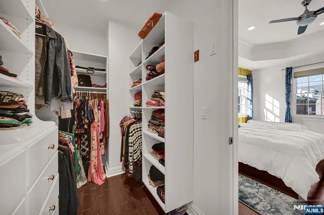 $1,200,000 | 6 Gable Walk, Livingston, NJ 07039