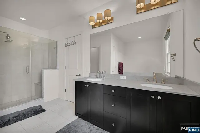 $1,200,000 | 6 Gable Walk, Livingston, NJ 07039