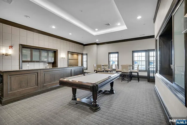 $1,200,000 | 6 Gable Walk, Livingston, NJ 07039