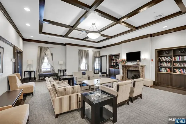 $1,200,000 | 6 Gable Walk, Livingston, NJ 07039