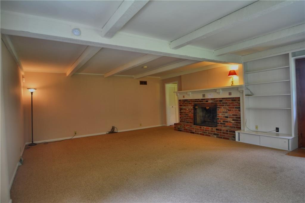 8131 Oakland Road Indianapolis, IN 46240 - Photo 4 of 17 Gallery Image 4