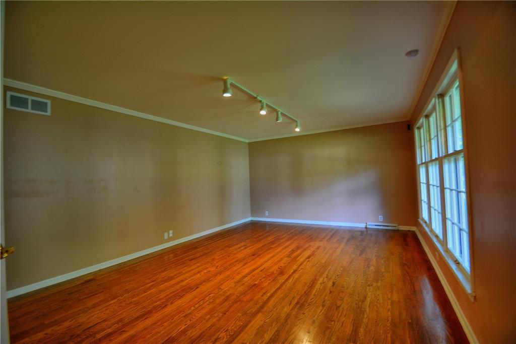 8131 Oakland Road Indianapolis, IN 46240 - Photo 10 of 17 Gallery Image 10