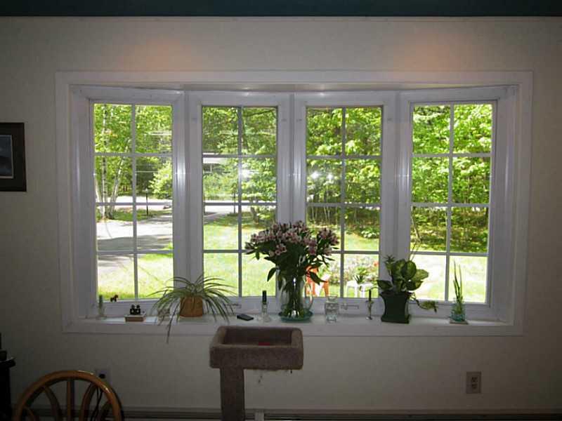 457 Pool Street Biddeford, ME 04005 - Photo 11 of 15 Living Room.