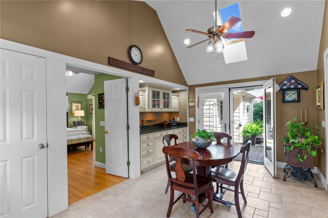 180 Lansdowne Road Warwick, RI 02888 - Photo 14 of 50