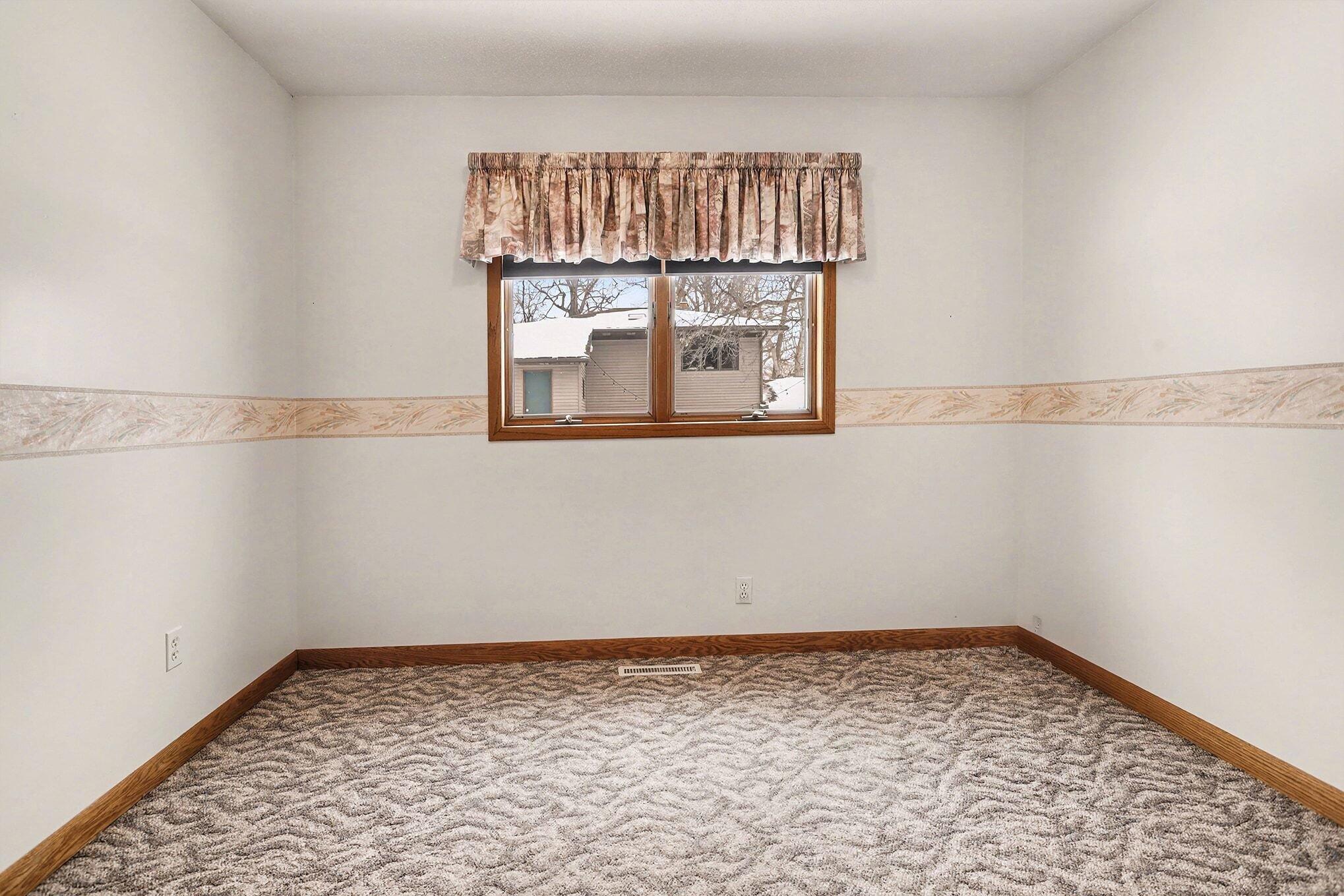 5011 Walnut Ridge Street Battle Creek, MI 49017 - Photo 20 of 29 015_file_9852