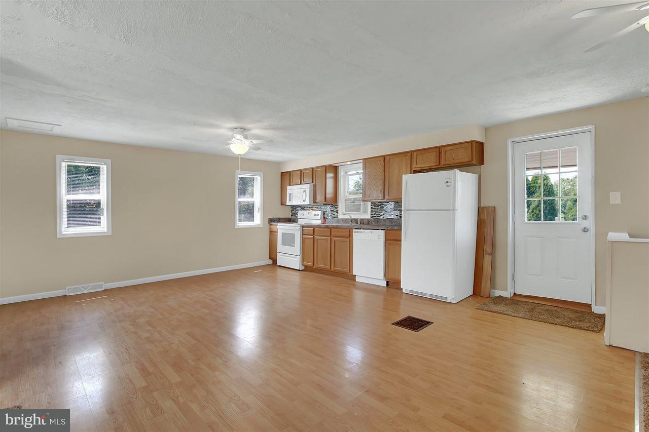 2347 Craley Road Windsor, PA 17366 - Photo 3 of 25
