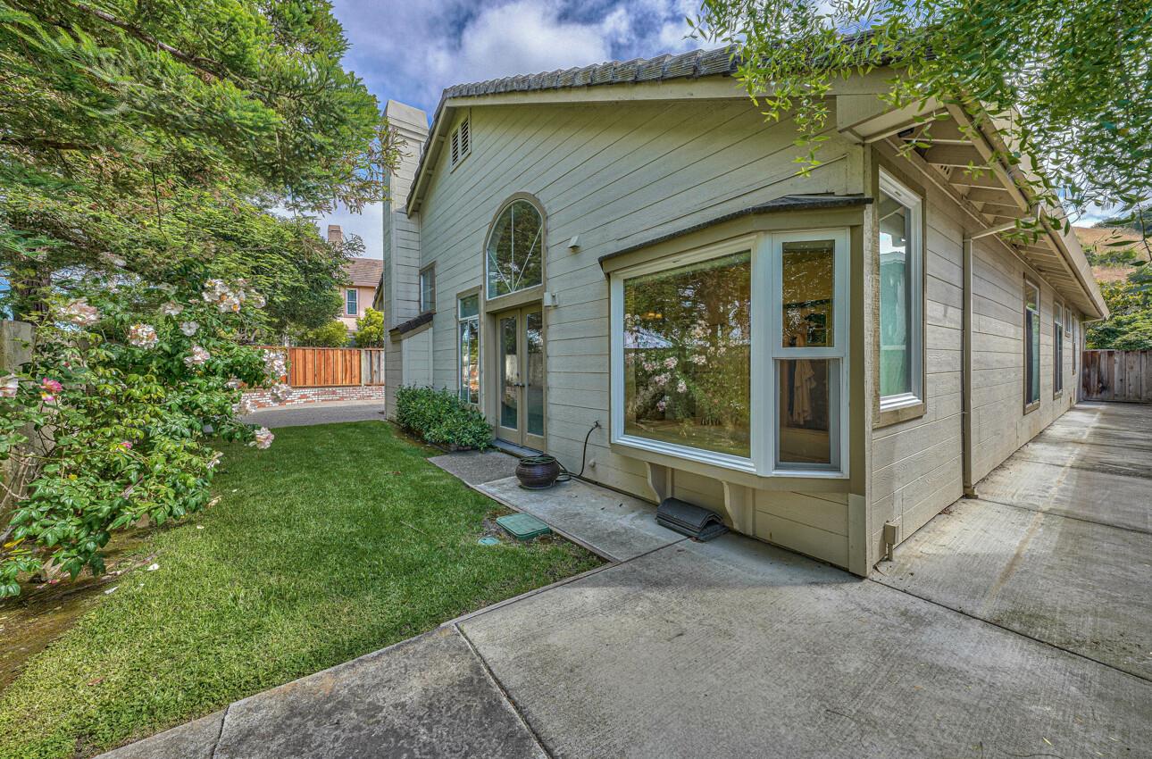 17815 Riverbend Road Salinas, CA 93908 - Photo 17 of 30 Gallery Image 17