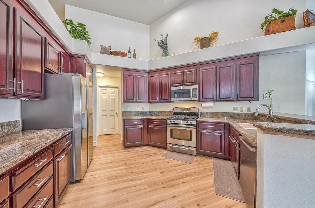 17815 Riverbend Road Salinas, CA 93908 - Photo 8 of 30 Gallery Image 8